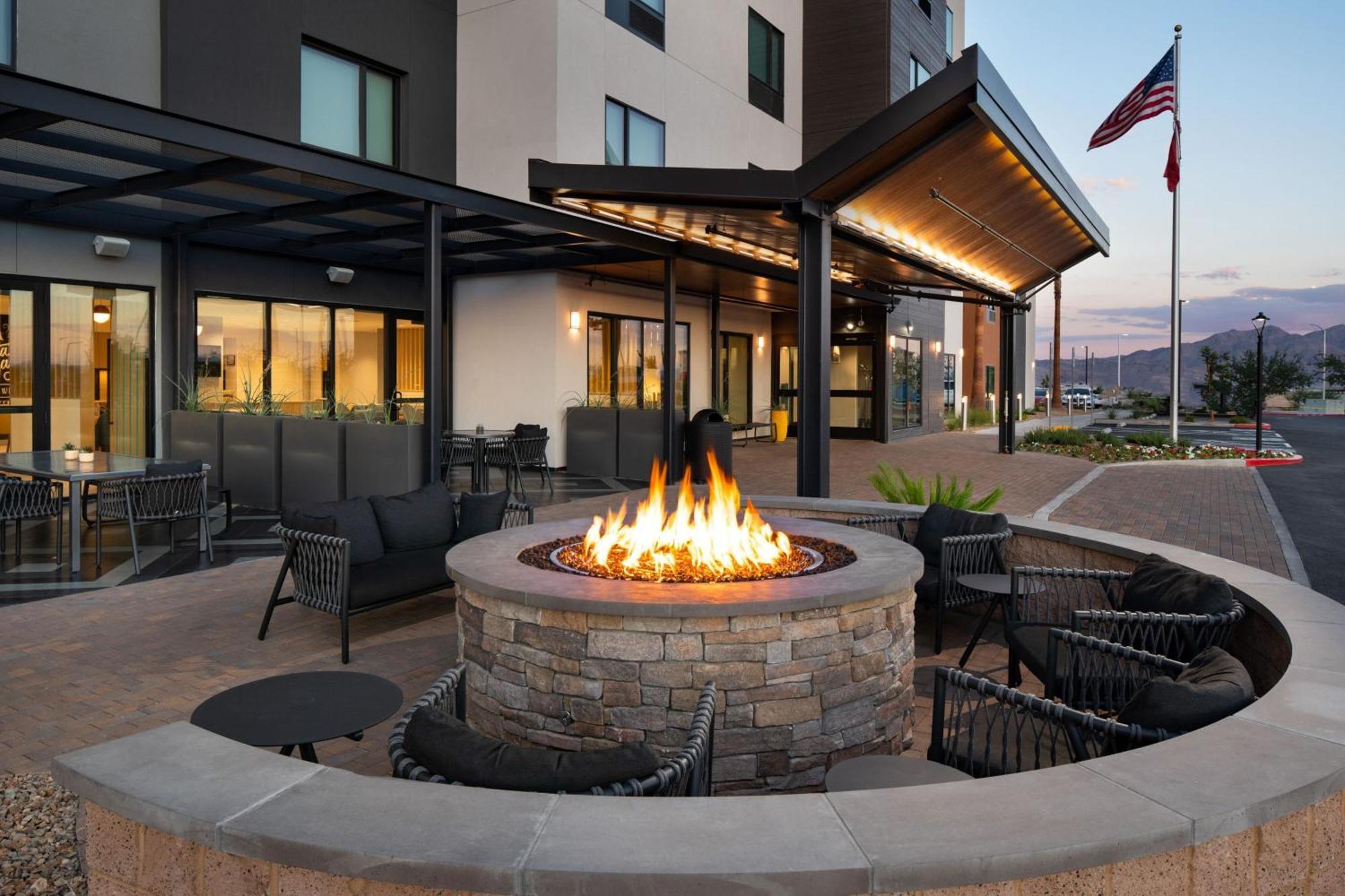 Towneplace Suites By Marriott Las Vegas North I-15 Exterior foto